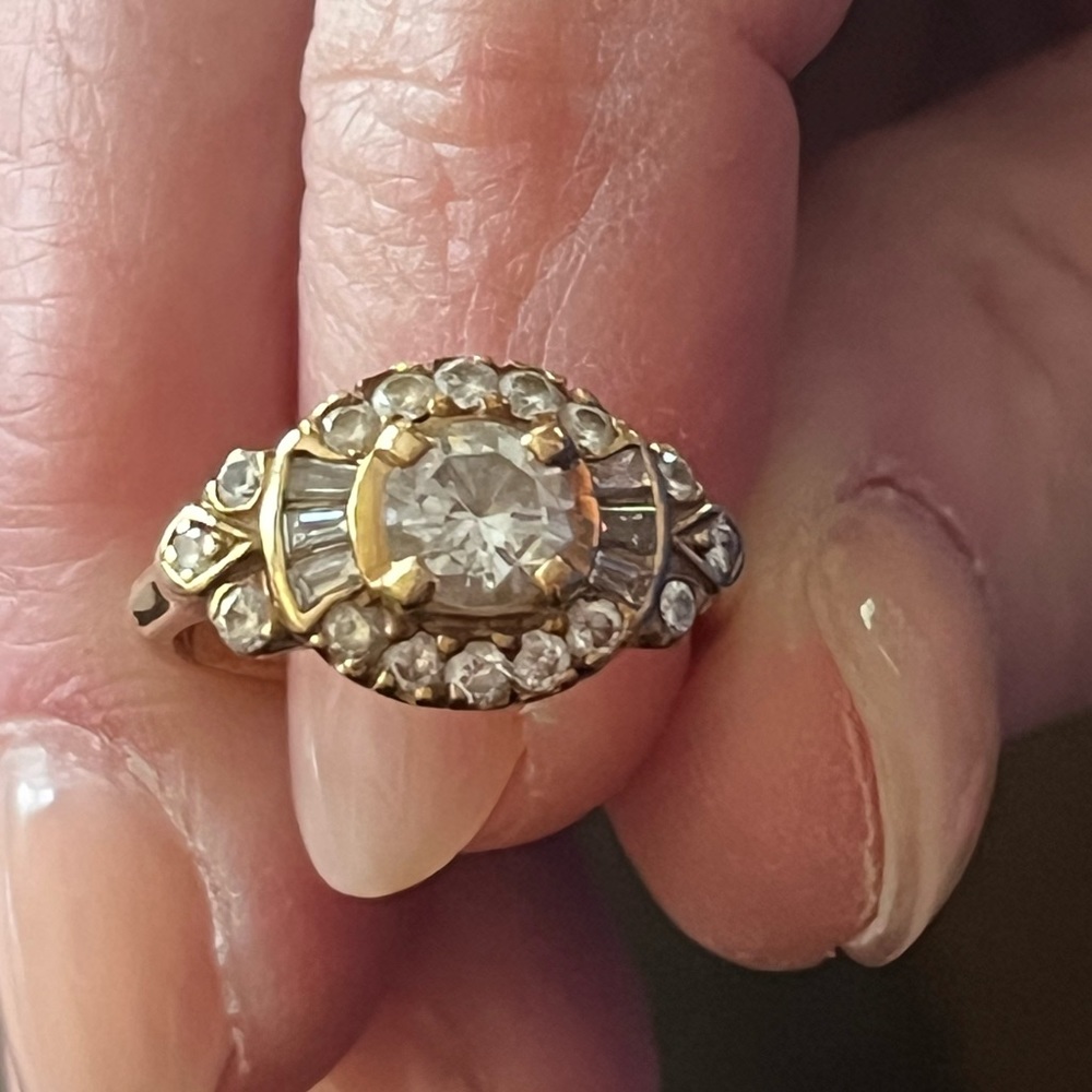 COPY - Yellow gold diamond ring,14K. 6 baguette and 16 round diamonds size 5.5
